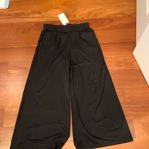 BNWT! Wide leg beach pants